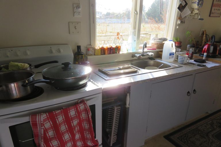 Photo of property in 28 Saint Leonards Road, Temuka, 7920