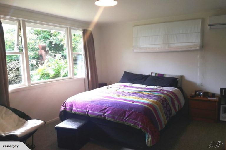 Photo of property in 11 Te Pari Pari Road, Pukerua Bay, 5026