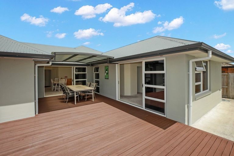 Photo of property in 17 Compton Grove, Huntington, Hamilton, 3210