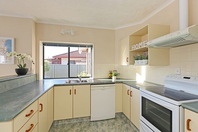 Photo of property in 3 Beaufort Place, Taradale, Napier, 4112