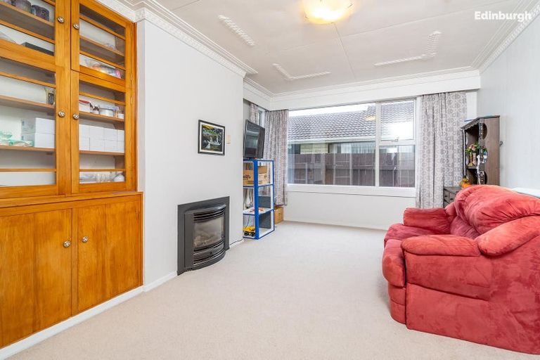 Photo of property in 35 Hargest Crescent, Saint Kilda, Dunedin, 9012
