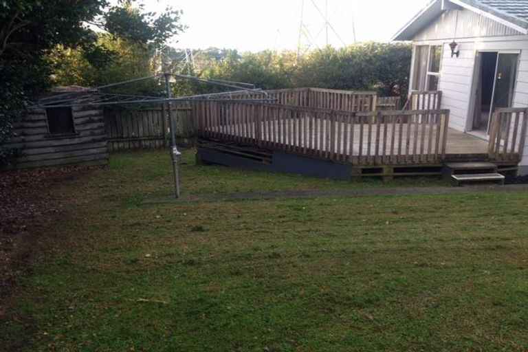 Photo of property in 31 Waimumu Road, Massey, Auckland, 0614