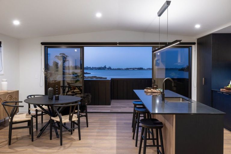 Photo of property in 31 Hinaki Street, Poike, Tauranga, 3112