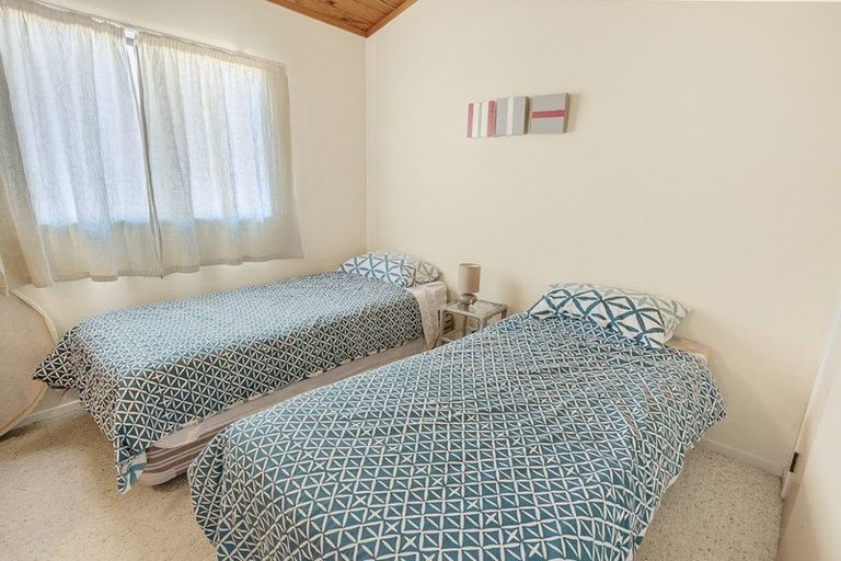 Photo of property in 4 Kopipi Crescent, Ngunguru, Whangarei, 0173