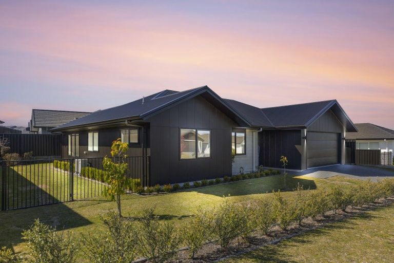 Photo of property in 14 Mayfly Grove, Nukuhau, Taupo, 3330