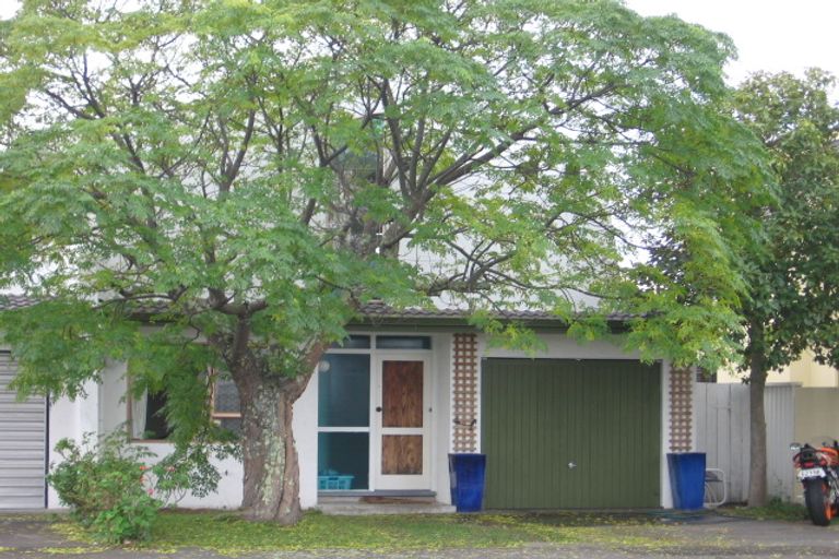 Photo of property in 17 Charles Street, Westshore, Napier, 4110
