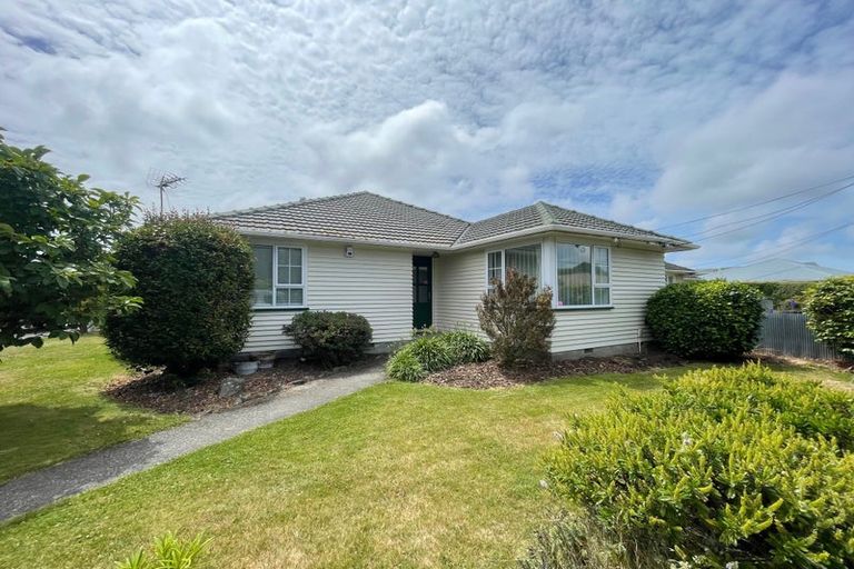 Photo of property in 18 Greendale Avenue, Avonhead, Christchurch, 8042