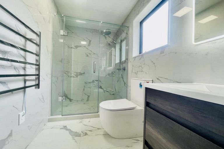 Photo of property in 8a Neems Place, Manurewa, Auckland, 2102