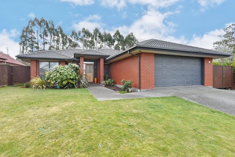 Photo of property in 10 Ascot Place, Rangiora, 7400