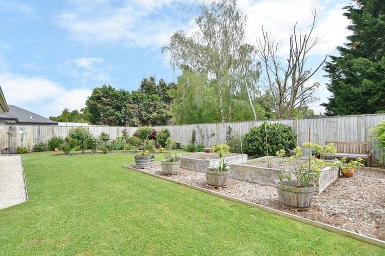 Photo of property in 27 Carmichael Street, Rangiora, 7400