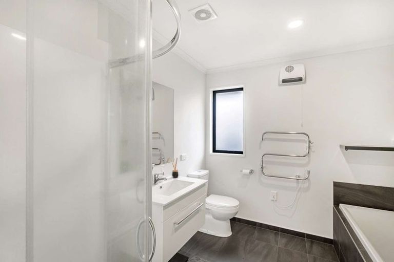 Photo of property in 64 Mcgregors Road, Bromley, Christchurch, 8062