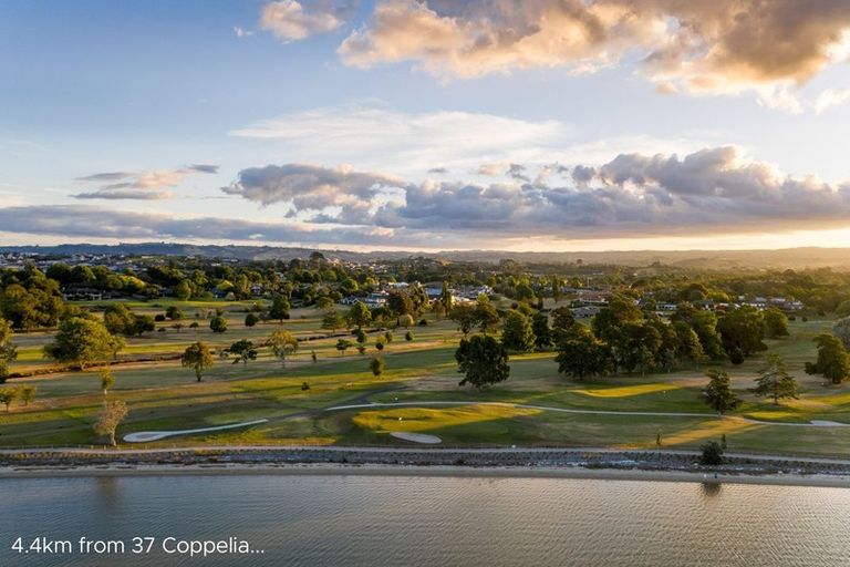 Photo of property in 37 Coppelia Avenue, Omokoroa, 3114