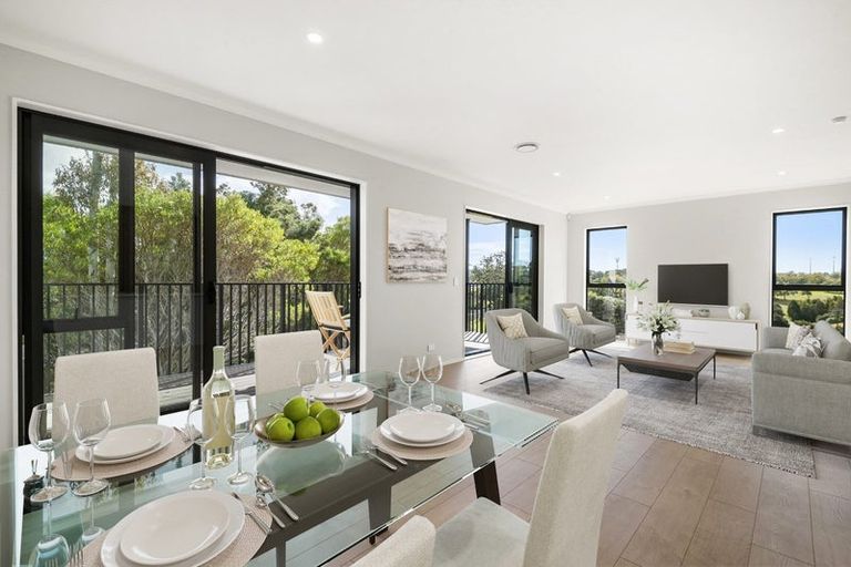 Photo of property in 8/7 Parapara Place, Albany, 0632