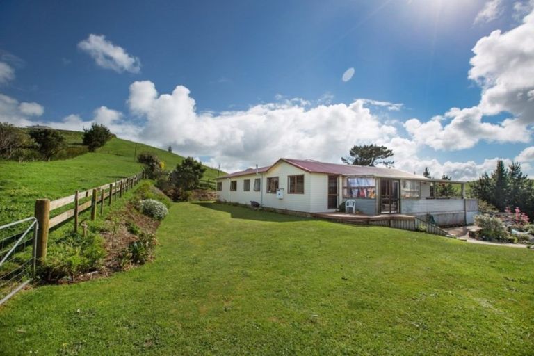 Photo of property in 398 Ruapuke Road, Raglan, 3296