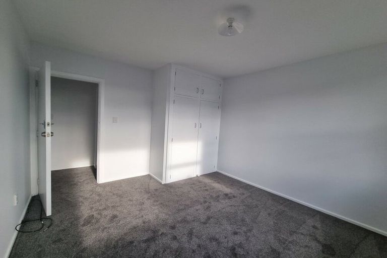 Photo of property in 2/98 Mathesons Road, Phillipstown, Christchurch, 8011