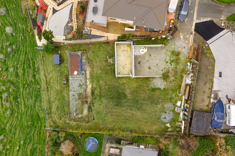 Photo of property in 48 Highcrest Heights, Westmorland, Christchurch, 8025