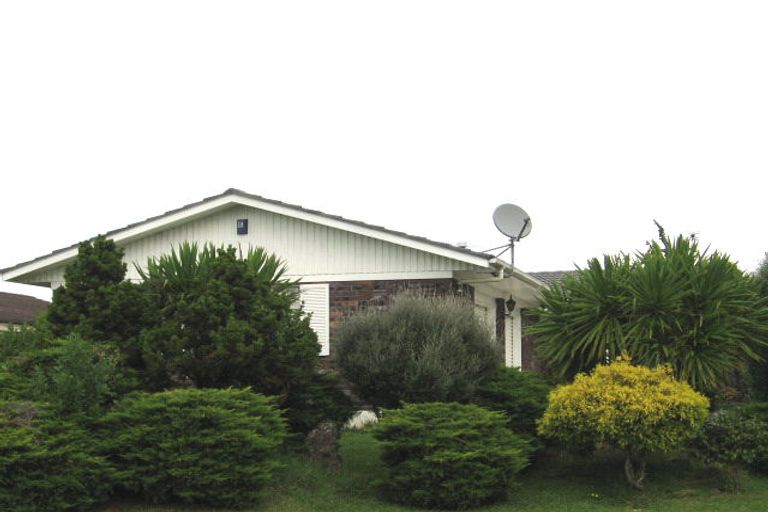 Photo of property in 15 Ti Nana Crescent, Henderson, Auckland, 0610