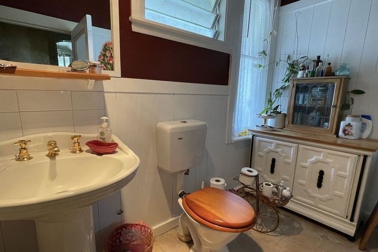 Photo of property in 30 Rhodes Street, Waimate, 7924