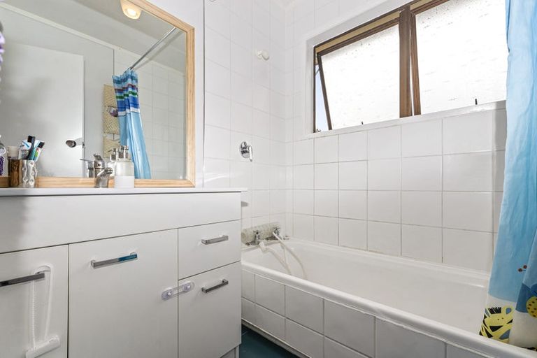 Photo of property in 16 Milton Grove, Owhata, Rotorua, 3010