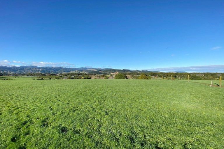 Photo of property in 74 Ohau Terraces, Ohau, 5570