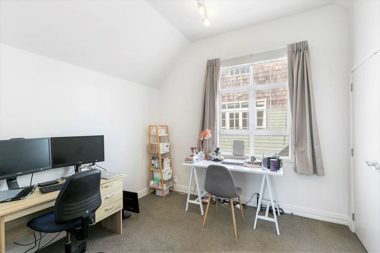 Photo of property in 42 Pipitea Street, Thorndon, Wellington, 6011