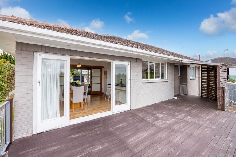 Photo of property in 58 Forest Lake Road, Forest Lake, Hamilton, 3200