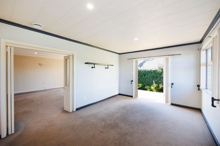 Photo of property in 392 Ruahine Street, Terrace End, Palmerston North, 4410