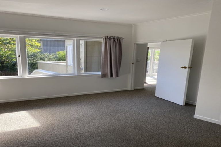 Photo of property in 4/497 Beach Road, Murrays Bay, Auckland, 0630