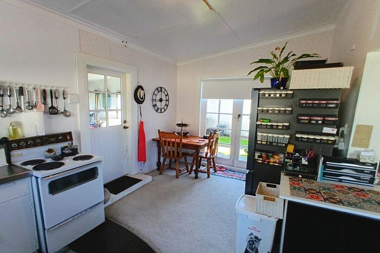 Photo of property in 44 Adderley Street, Westport, 7825