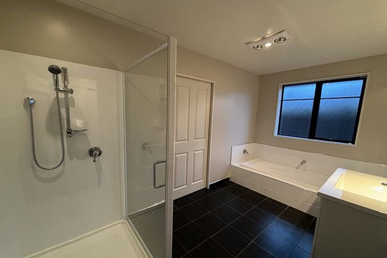 Photo of property in 77 Heathridge Place, Lincoln, 7608