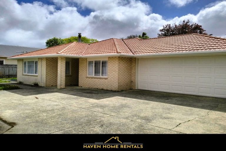 Photo of property in 31a Heretaunga Square, Silverstream, Upper Hutt, 5019