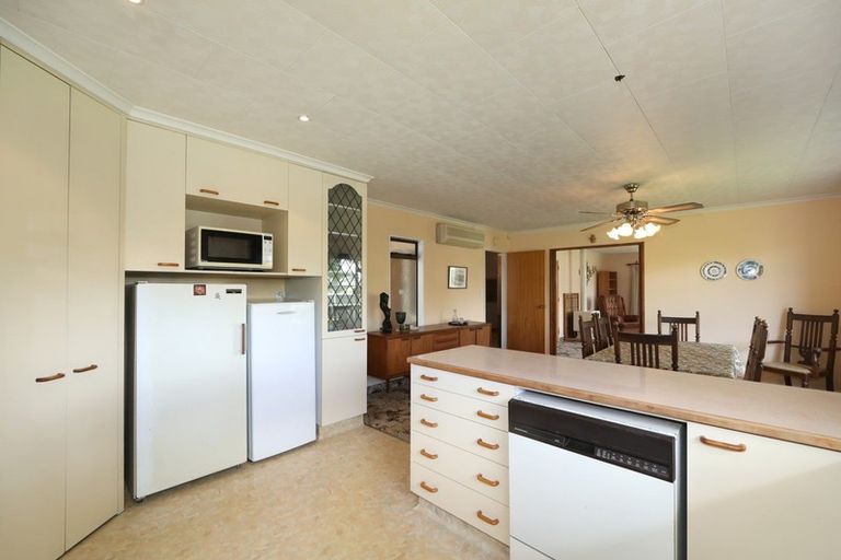 Photo of property in 243b Warwick Road, Mayfair, Hastings, 4122