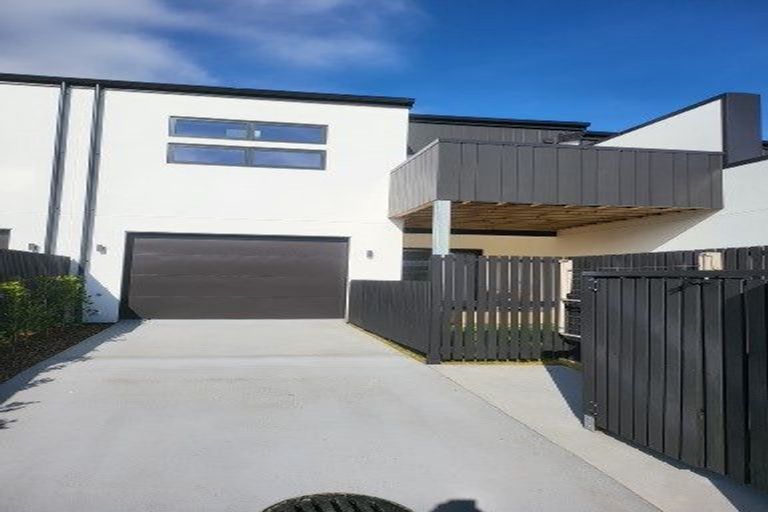 Photo of property in 4 Atutahi Lane, Papamoa Beach, 3118