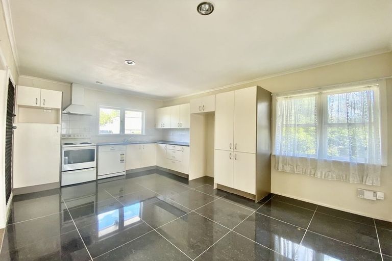 Photo of property in 22 Rollerson Street, Papakura, 2110