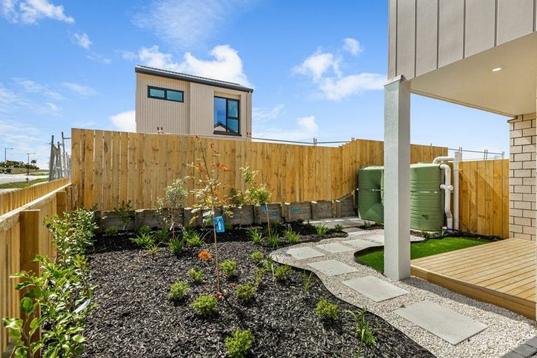 Photo of property in 200 Henwood Road, Westgate, Auckland, 0814