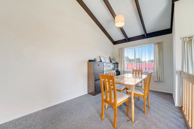 Photo of property in 26 Kopara Place, Clendon Park, Auckland, 2103