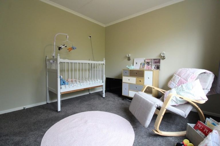 Photo of property in 19 Grange Street, Winton, 9720