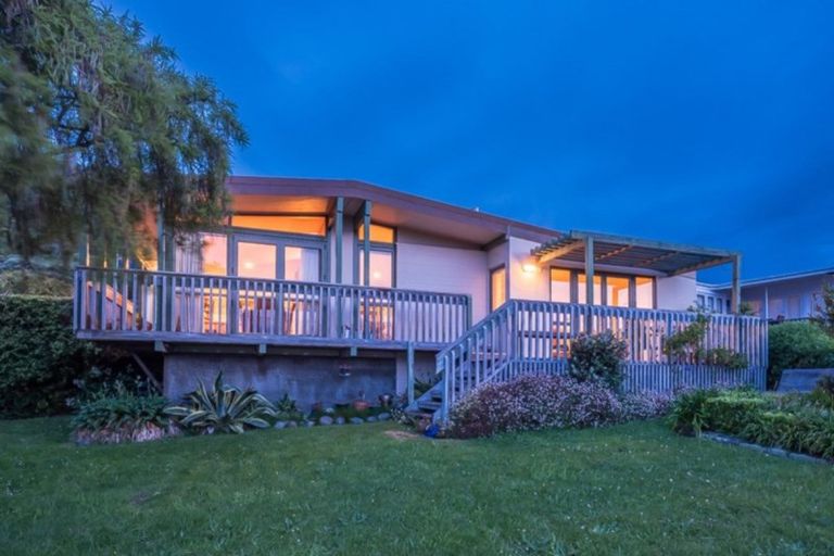 Photo of property in 87 Winara Avenue, Waikanae, 5036