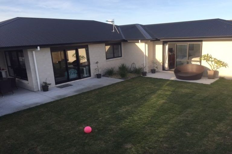 Photo of property in 23 Ponga Place, Papamoa Beach, Papamoa, 3118