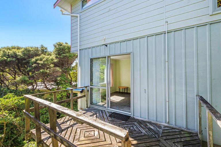 Photo of property in 6 Rawhiti Road, Pukerua Bay, 5026