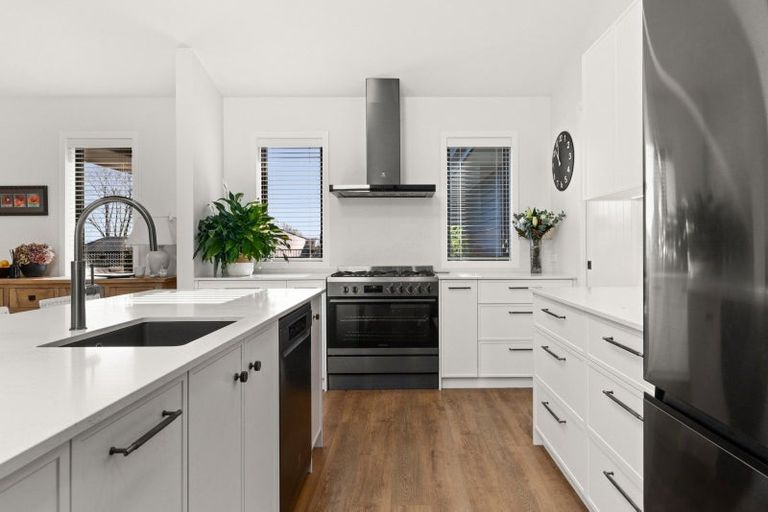 Photo of property in 68 Breadalbane Avenue, Havelock North, 4130