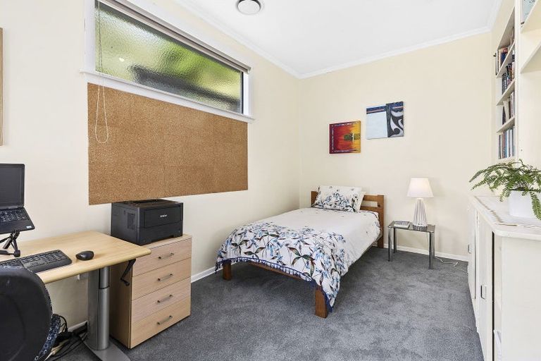 Photo of property in 19 Cavendish Square, Strathmore Park, Wellington, 6022