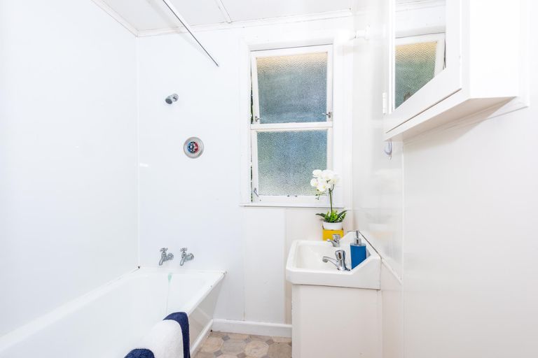 Photo of property in 40 Lyndhurst Street, Awapuni, Gisborne, 4010