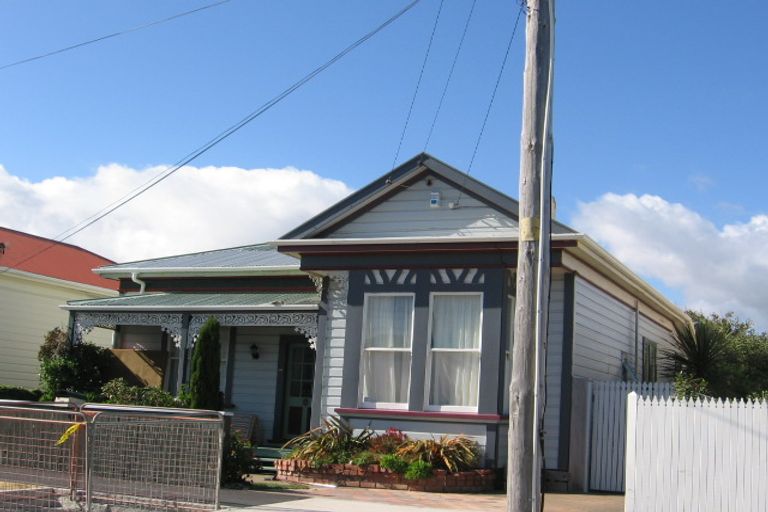 Photo of property in 18 Aurora Street, Petone, Lower Hutt, 5012