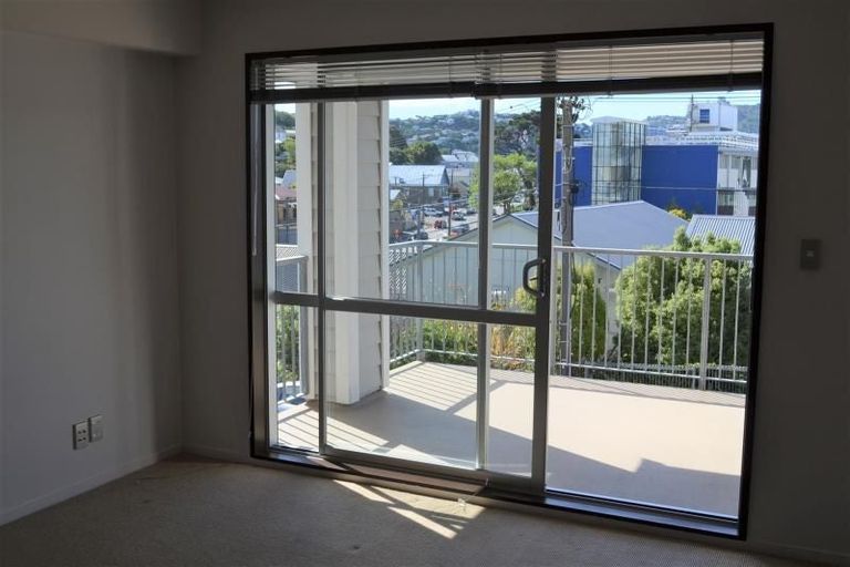 Photo of property in 8f Finlay Terrace, Mount Cook, Wellington, 6021