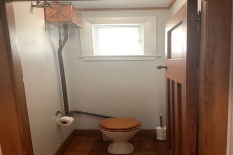 Photo of property in 7 York Street, Moera, Lower Hutt, 5010