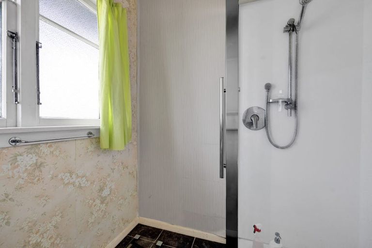 Photo of property in 23 Caledonia Street, Hawera, 4610