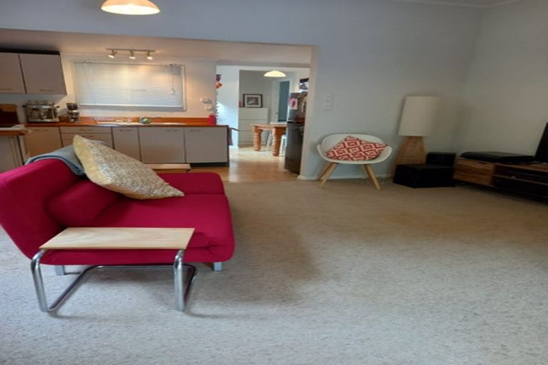 Photo of property in 4 Paremata Drive, Paremata, Porirua, 5024