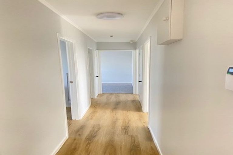 Photo of property in 75 Lewisham Street, Highland Park, Auckland, 2010