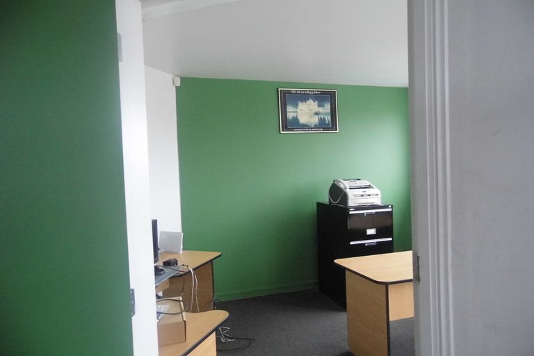 Photo of property in 1a Triangle Road, Massey, Auckland, 0614